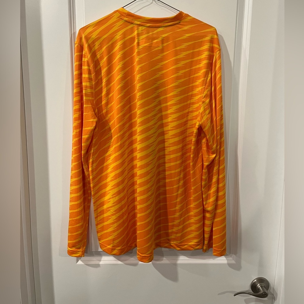 Adidas men’s university of Tennessee athletic shirt - Picture 4 of 4